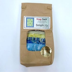 Simplicity Snap Sack Small Quilt Kit Blue & Green 15" x 18" SS10909 Sewing Craft